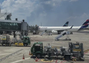 Petrobras reajusta preço médio do querosene de aviação em 11,76%