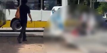 Motociclista morre após acidente com ônibus no cruzamento da Nevaldo Rocha com a Prudente de Morais
