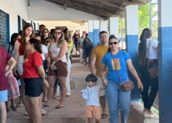 Eleições em Mossoró têm manhã de filas, demora e impaciência nos principais locais de votação