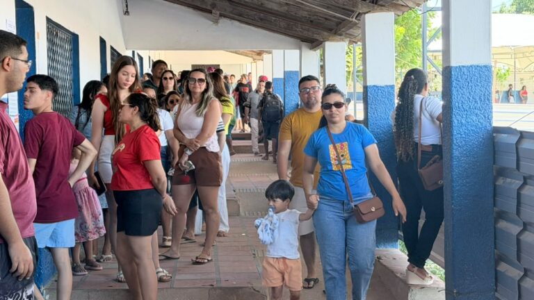 Eleições em Mossoró têm manhã de filas, demora e impaciência nos principais locais de votação