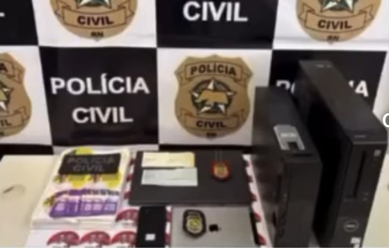 [VÍDEO] Polícia Civil do RN e MPE cumprem mandados de busca e apreensão contra o ex-prefeito de Macau sobre suposta compra de votos