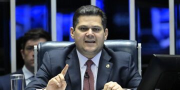 Alcolumbre anuncia sessões para discutir e votar fim da escala 6×1 no Senado