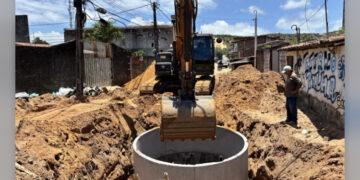 Natal: Rua Marcos Teixeira recebe drenagem antes de pavimentação no Planalto