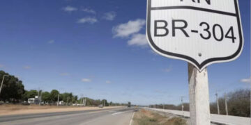 Passageiro de moto morre em acidente na BR-304, em Mossoró; motorista fugiu
