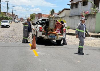 Programa Parnamirim Faz finaliza sinalização das ruas pavimentadas em Passagem de Areia