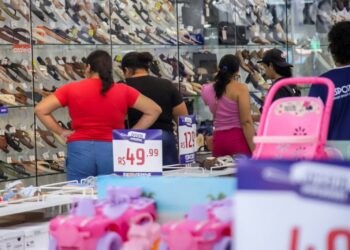 Natal concentra 35,7% das contratações formais do RN e acumula 2.528 novos postos em 2026