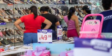 Natal concentra 35,7% das contratações formais do RN e acumula 2.528 novos postos em 2026