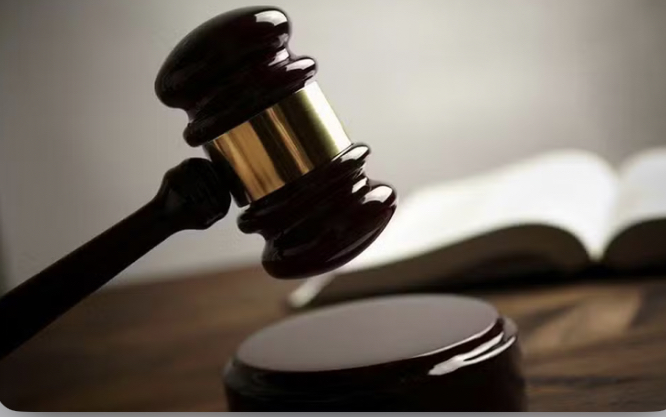 Justiça proíbe mãe de se aproximar da filha de 12 anos após ameaças e agressão no RN
