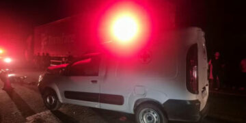 Motociclista de 46 anos morre após colidir com ambulância na BR-304, no RN