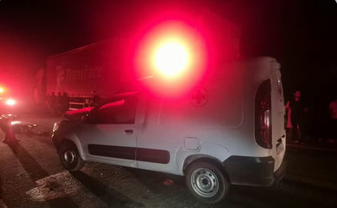 Motociclista de 46 anos morre após colidir com ambulância na BR-304, no RN