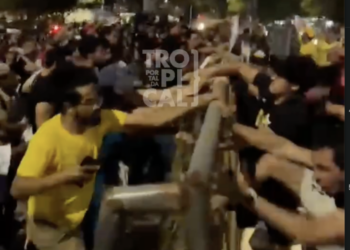 Apoiadores de Lula e Flávio Bolsonaro entram em confronto na UFRN. Estudante saiu ferido. Veja vídeos