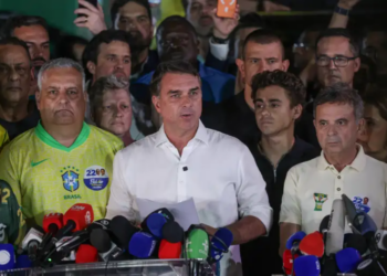 PL se divide sobre contestação judicial após derrota de Flávio Bolsonaro