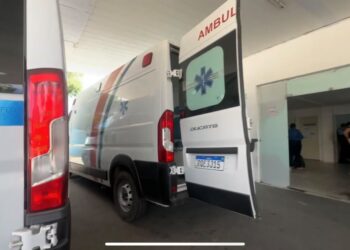 Ônibus escolar atropela duas crianças durante desembarque no RN; menina de 5 anos passa por cirurgia