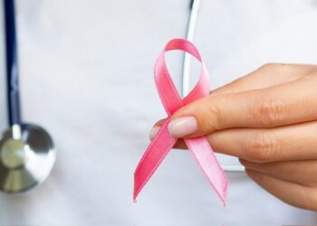 Obesidade e câncer de mama: como o cuidado contínuo ajuda a reduzir esse fator de risco