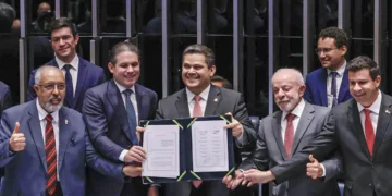 Congresso promulga emenda do fim da 6×1; escala 5×2 começa em 60 dias